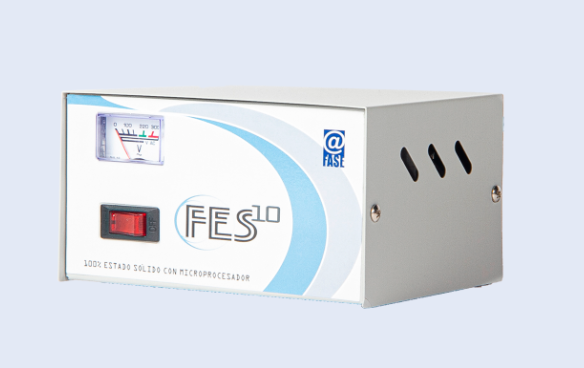 Estabilizador Elise - Fase FES-10, Sólido, 1.0kVA, 220V, 4 tomas a 220V, 1 toma a 110V.